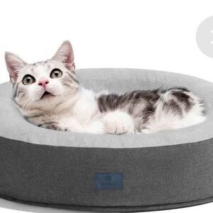 Veehoo Calming Donut Cat Dog Bed